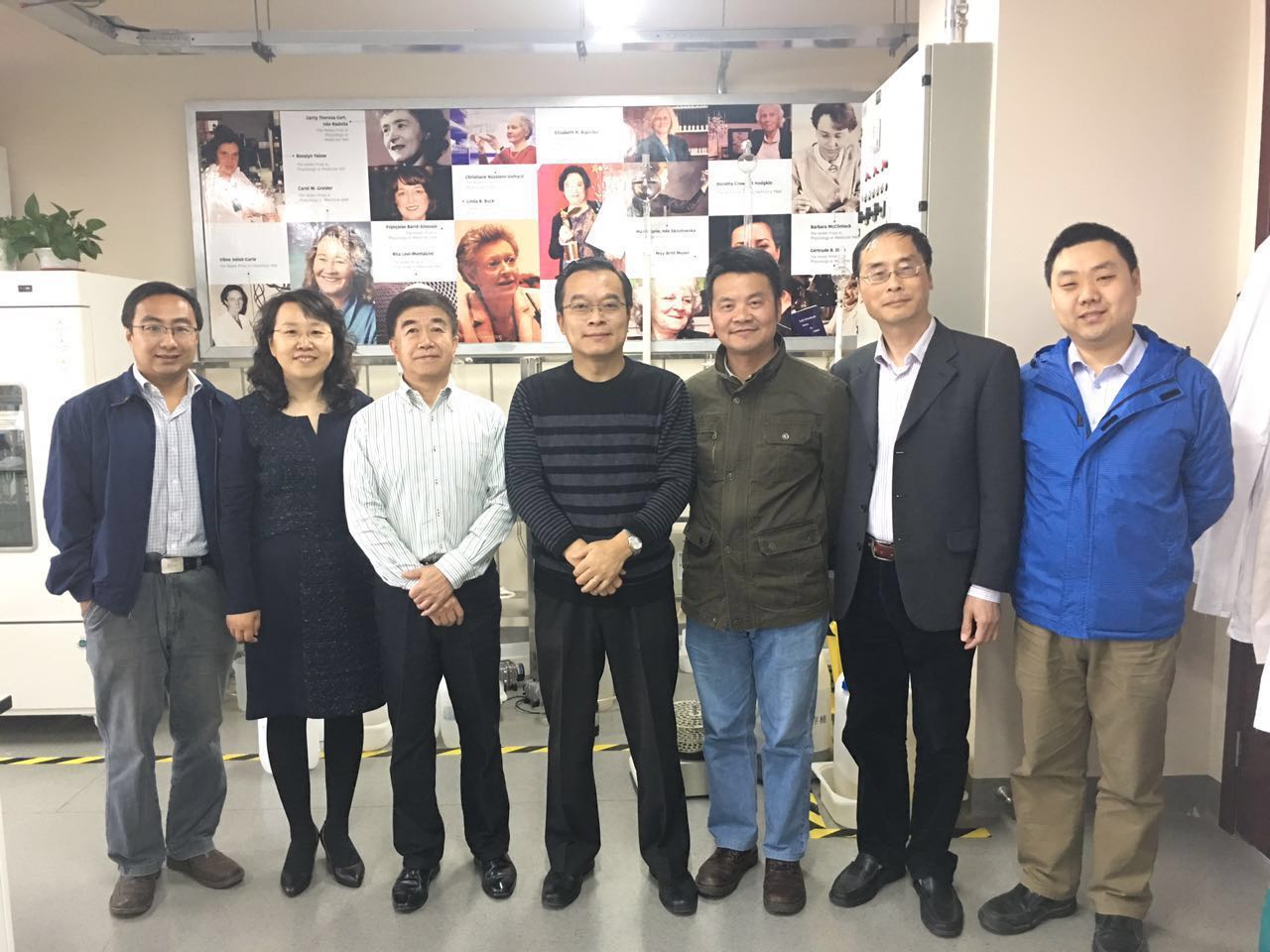 沈阳药科大学华会明教授和北京出入境检验检疫局刘鑫博士来成人在线