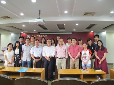 台湾高雄医学大学张芳荣教授、新加坡国立大学沈汉明教授应邀来成人在线